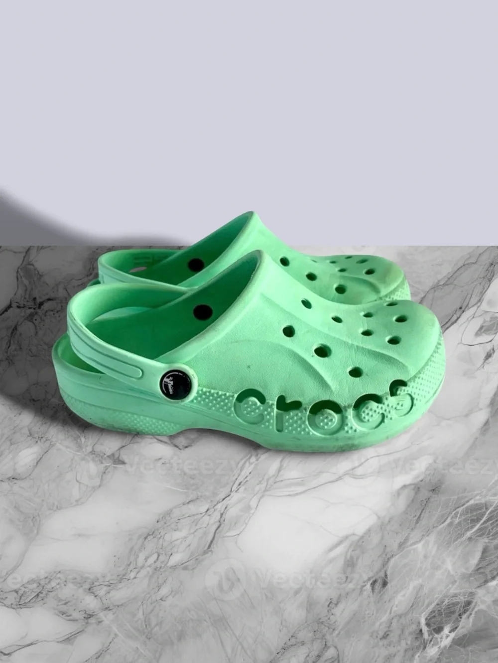 Crocs Classic Clog Mint Green Youth J2 Good Used Condition 🐊